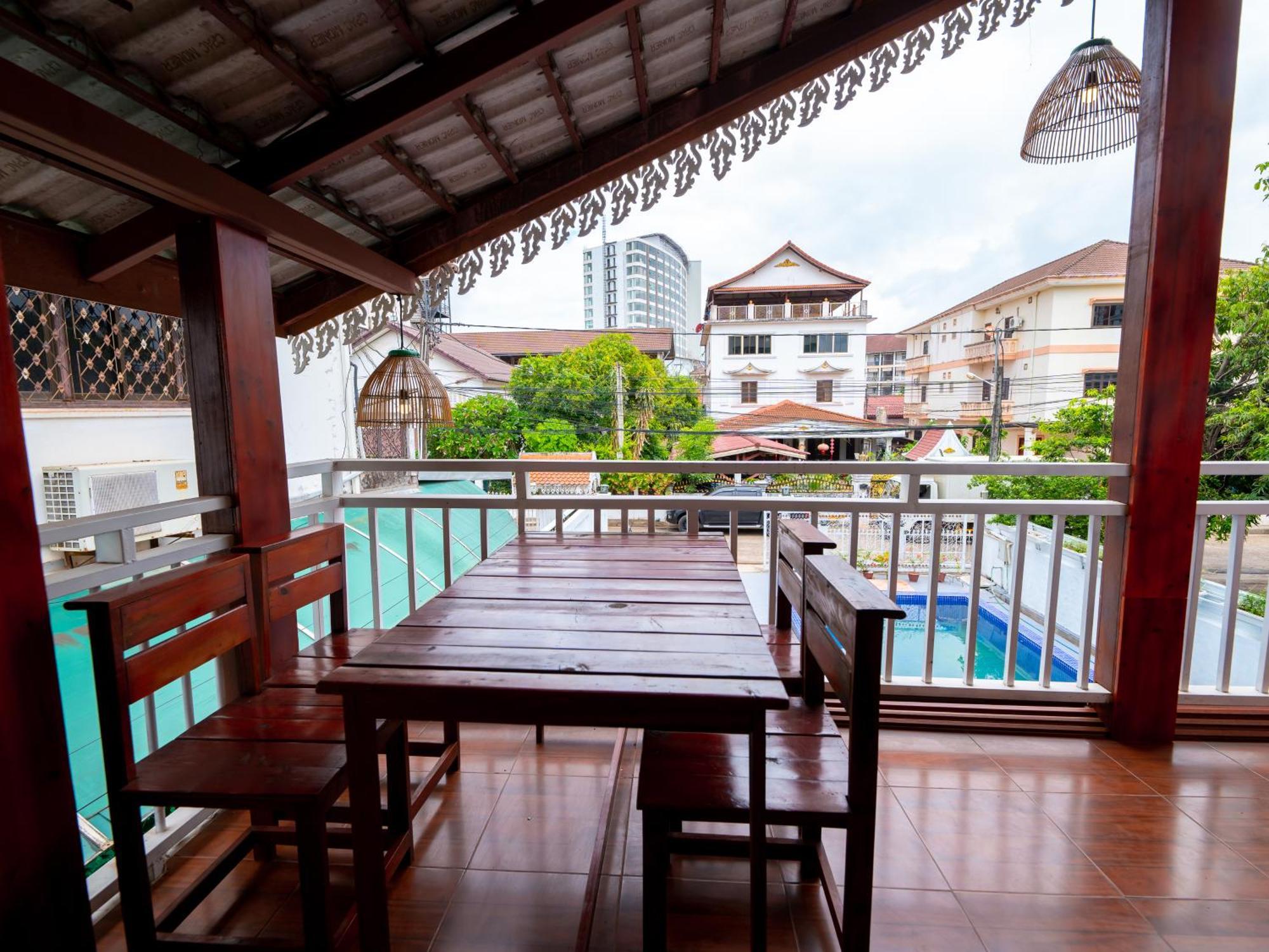 Vientiane Ruby Villa Hotel Exteriör bild